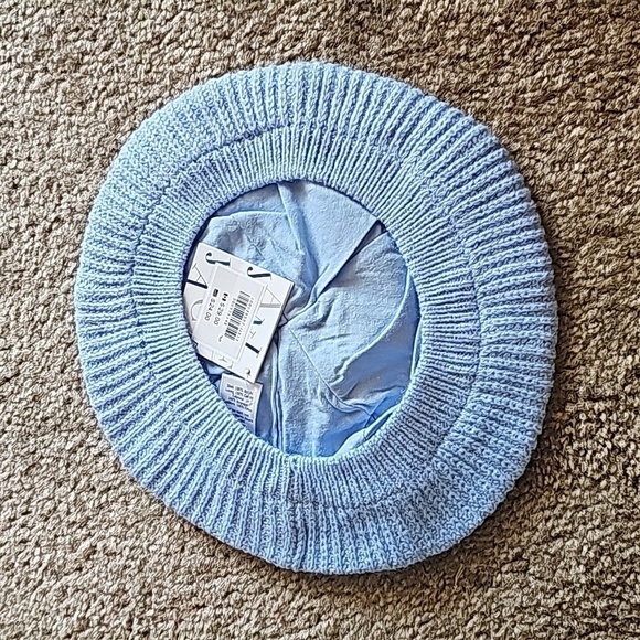 Janie and Jack Girls Baby blue Knit Beret 2T-3T NEW - Picture 3 of 3